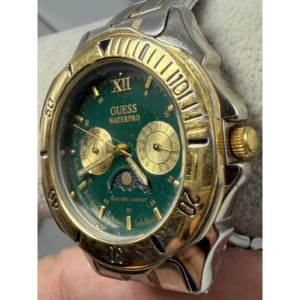 Guess Waterpro Mens Watch Green Dial Moon Phase New Battery‎ 38MM 7.25